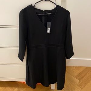 NWT Banana Republic V-Neck Dress with waist detail.